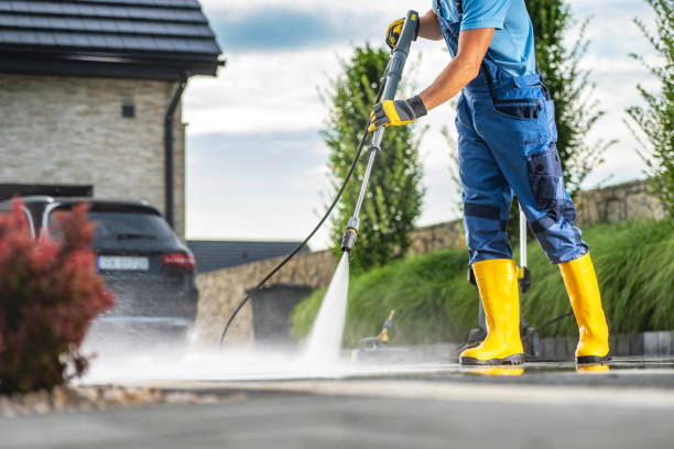 Best Commercial Building Pressure Washing  in Burnham, PA